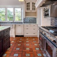 Keramické podlahy v kuchyni