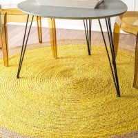 Kruhový pletený koberec