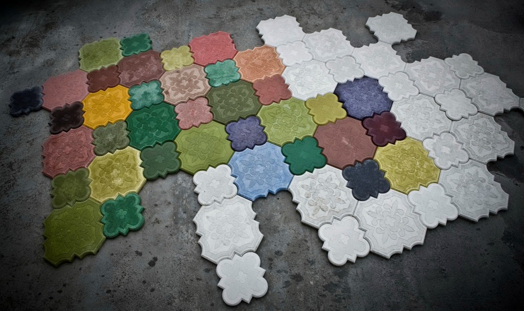 Цветна мозайка от плочки