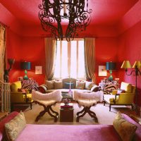 Obývací pokoj design v červené barvě