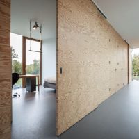 Gelongsor jenis partition kayu