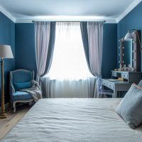 Blauwe slaapkamer voor een jong meisje