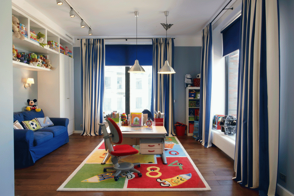 Světlý koberec na podlaze dětského pokoje