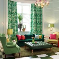 Zaļa krāsa viesistabas interjerā