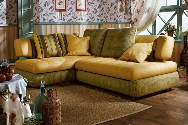Sofa dapur dengan serat yang selesa
