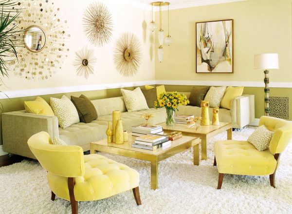 Warna kuning cerah yang menyenangkan akan menambah warna dan warna yang terang ke mana-mana bilik.